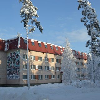 Основной корпус, где проживают дети / фотография с сайта GreenGorod.ru
